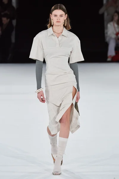 Look 29